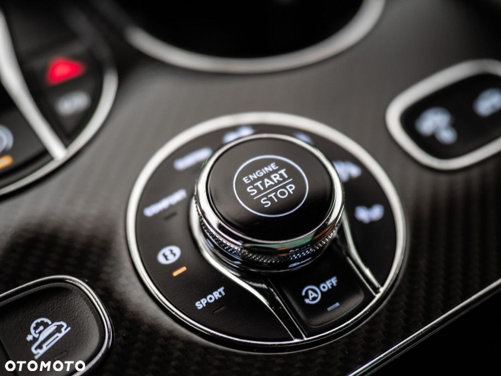 Bentley Bentayga - 36