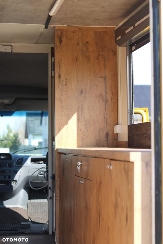 Mercedes-Benz Sprinter - 5