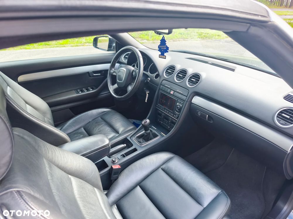 Audi A4 Cabrio 2.0 TDI DPF - 24