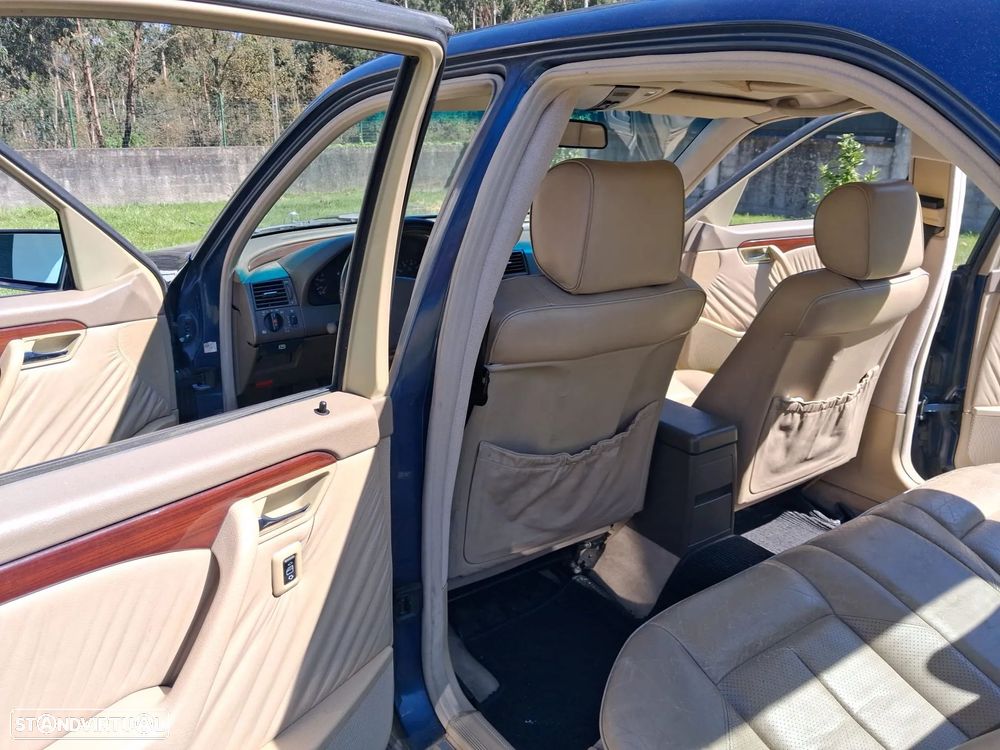 Mercedes-Benz C 180 Elegance - 7