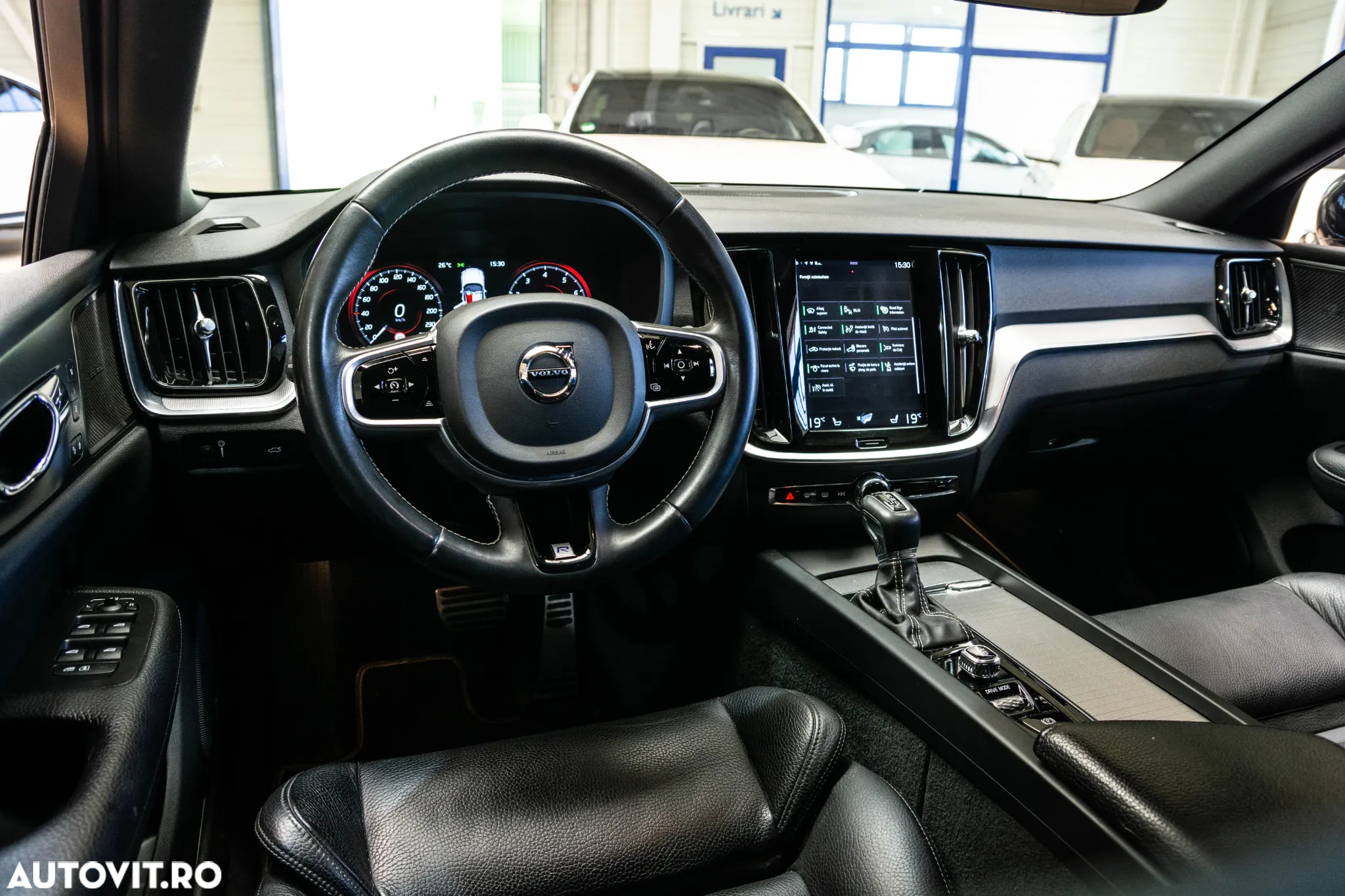 Volvo S60 T5 AWD R-Design - 29