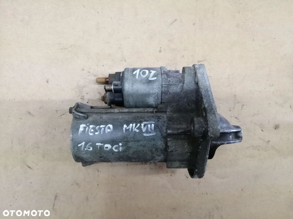 Ford Fiesta MK VII 1.6 TDCi rozrusznik Valeo TS14E11  8V21-11000-AC - 1