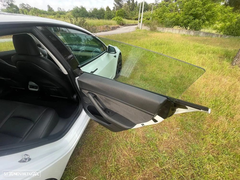 Tesla Model 3 Performance Dual Motor AWD - 23