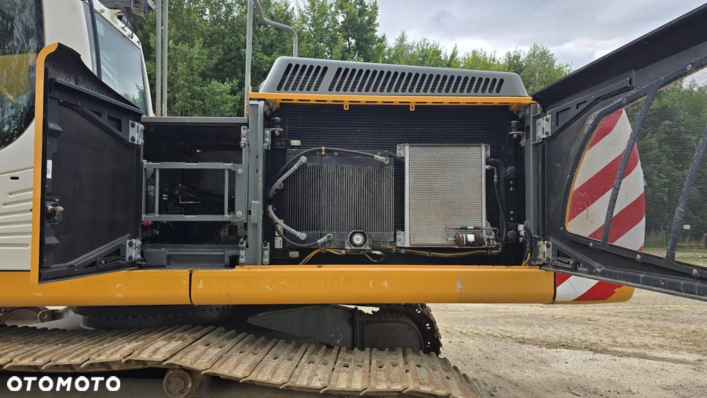 Liebherr R946 - 6