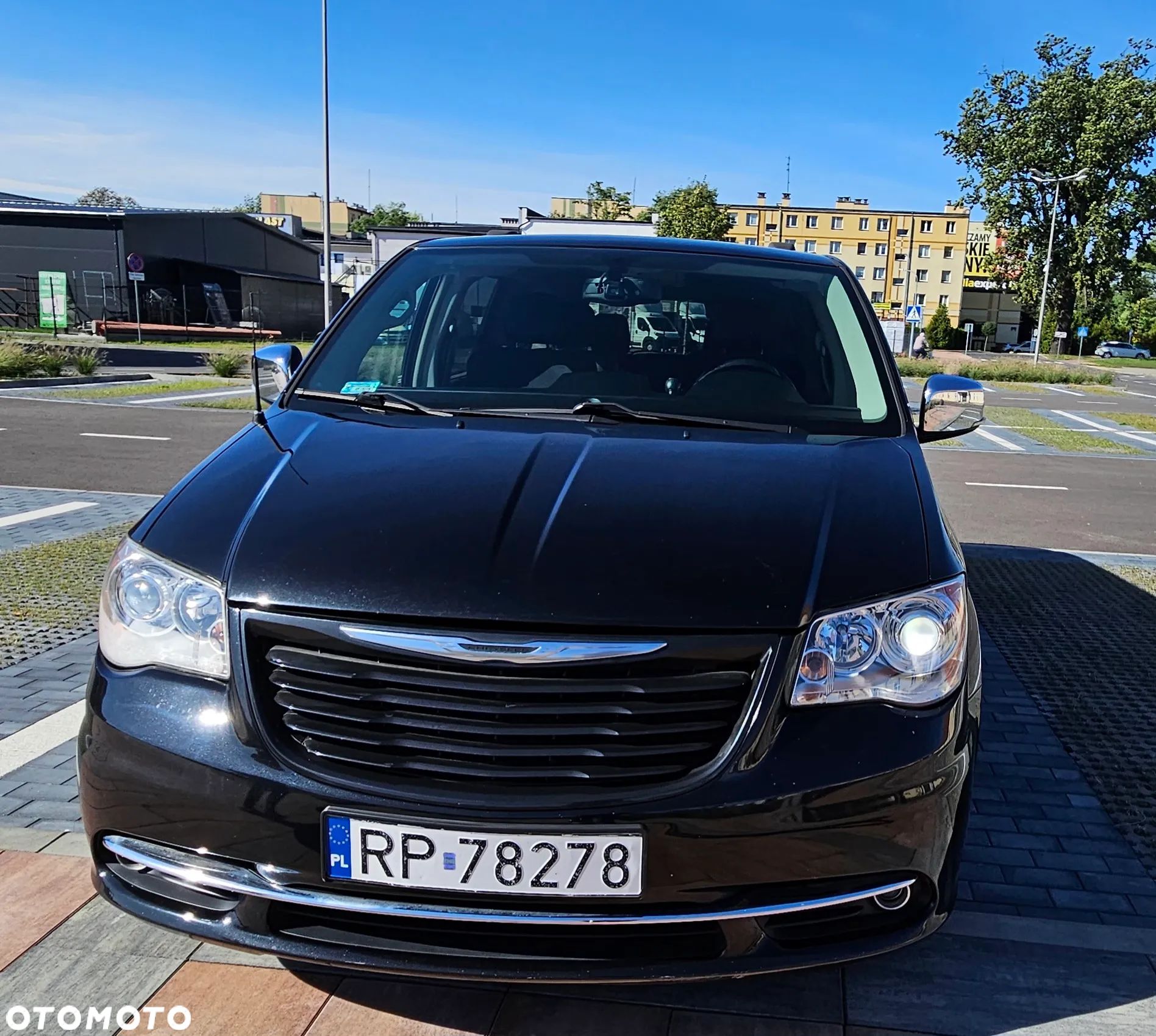 Chrysler Town & Country 3.6 Limited - 1