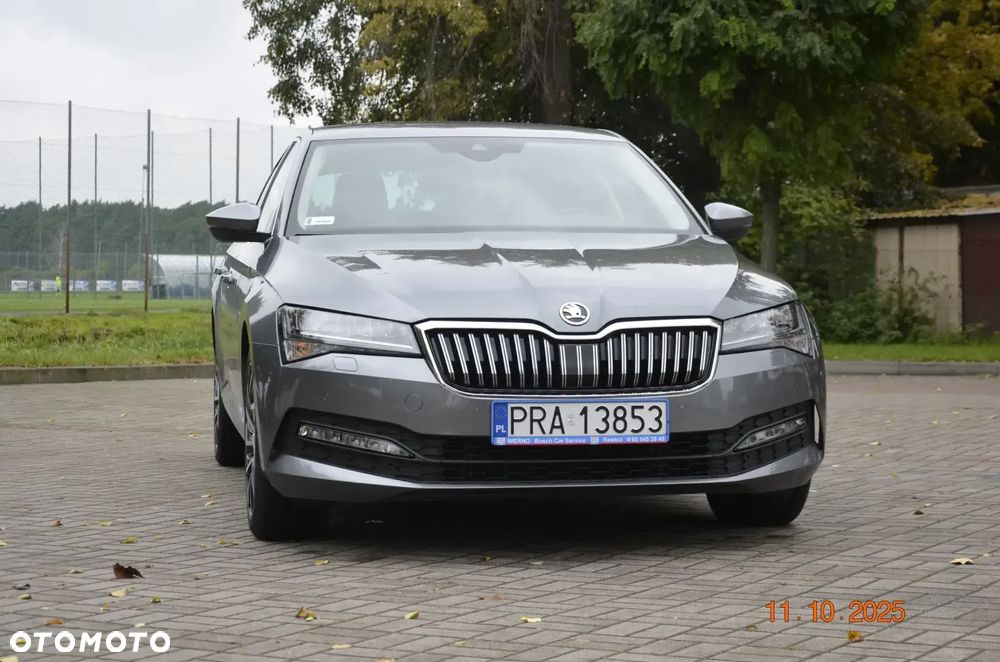Skoda Superb 2.0 TDI SCR Ambition DSG - 9