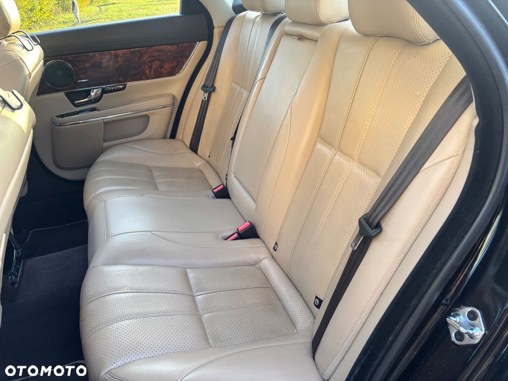 Jaguar XJ 3.0 T Premium Luxury - 29