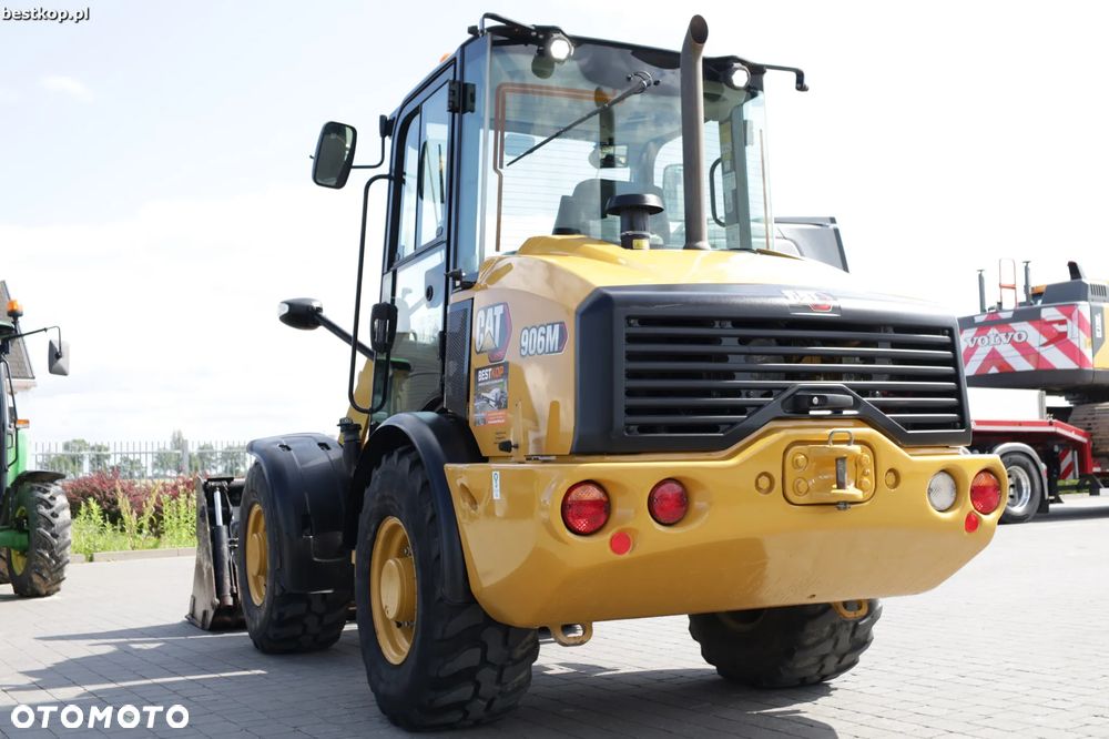 Caterpillar CAT 906M - 10