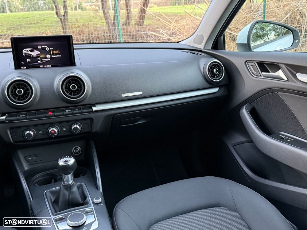 Audi A3 Sportback 30 TDI - 27