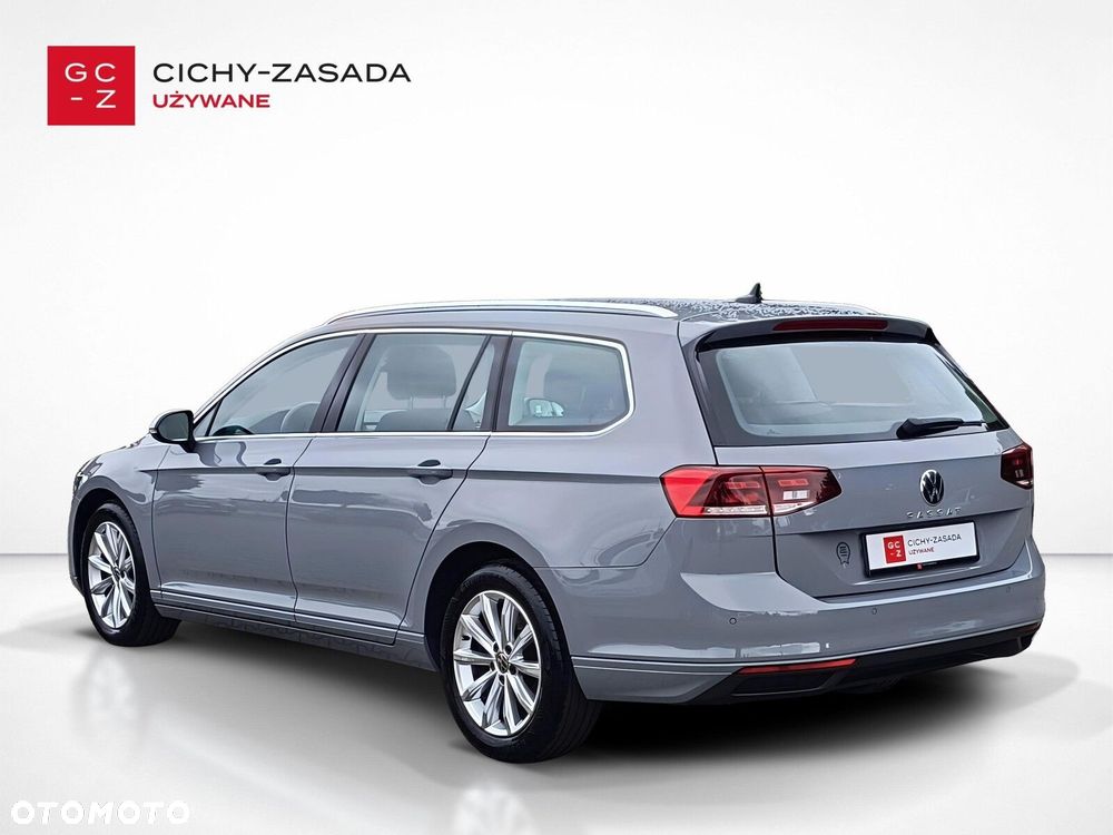 Volkswagen Passat - 3