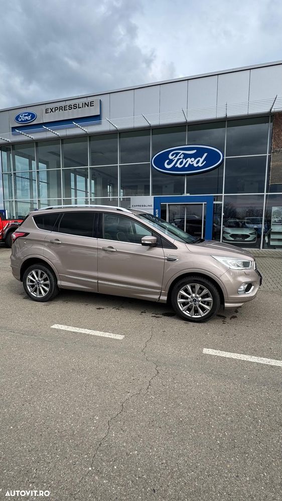 Ford Kuga 2.0 TDCi 4WD Powershift Vignale - 2