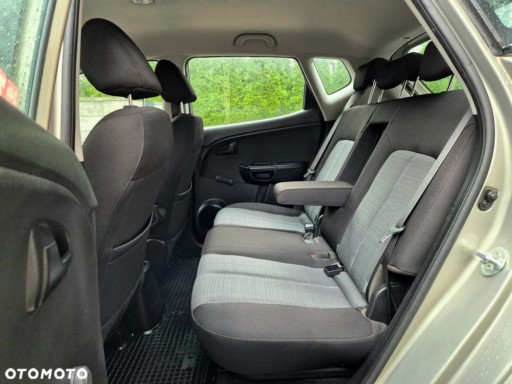 Kia Venga 1.4 S - 24