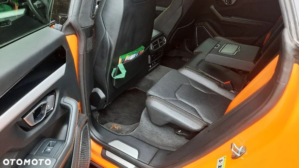 Lamborghini Urus Standard - 19