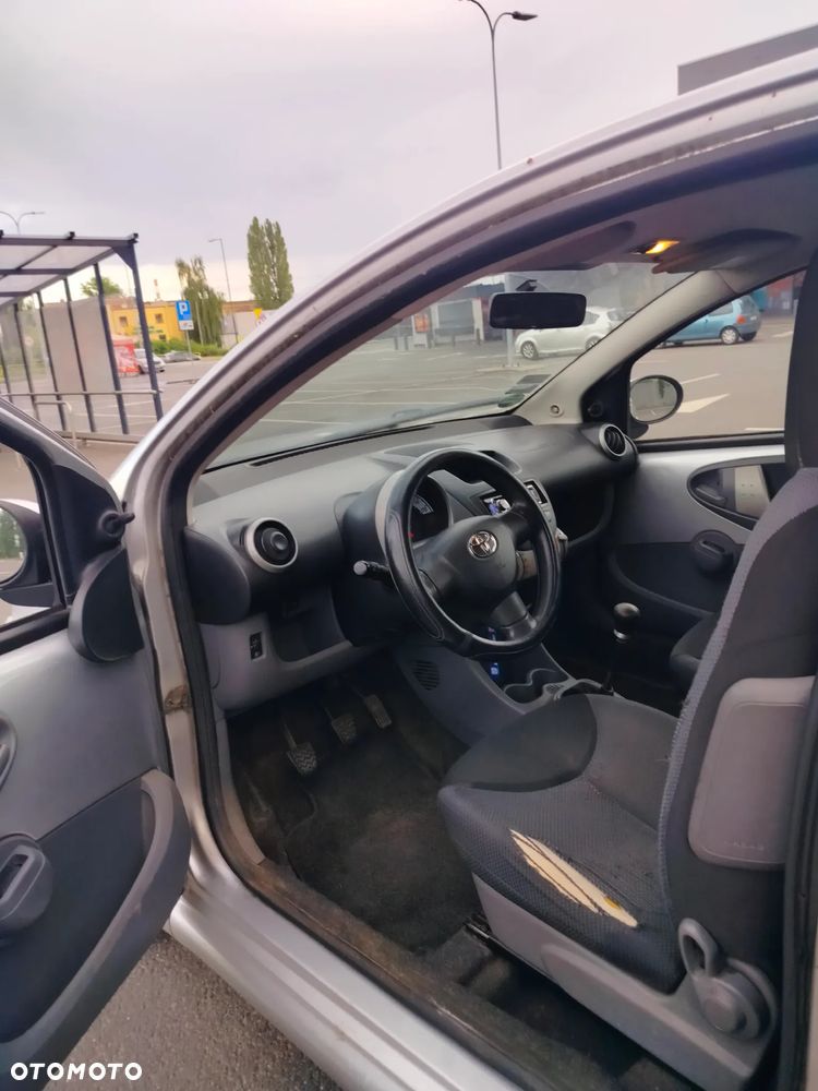 Toyota Aygo Standard - 6
