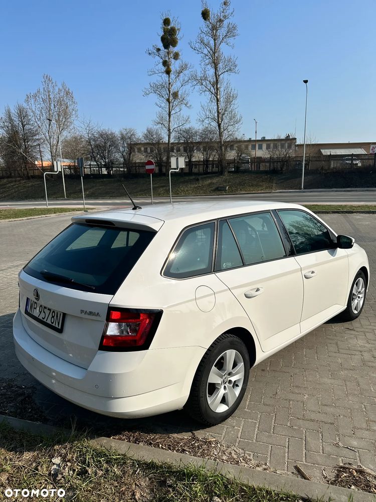 Skoda Fabia 1.0 Ambition - 4