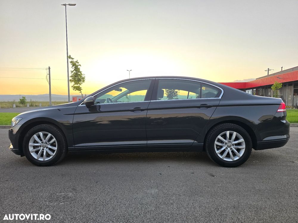 Volkswagen Passat - 2