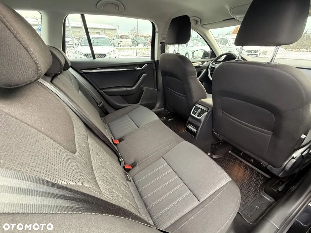 Skoda Octavia 2.0 TDI SCR Style DSG - 17