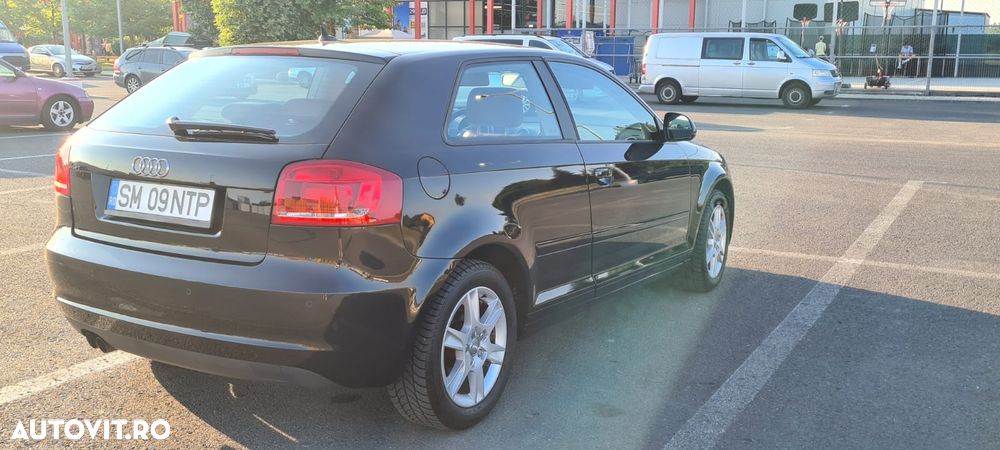 Audi A3 1.9 TDI DPF S tronic Ambiente - 7