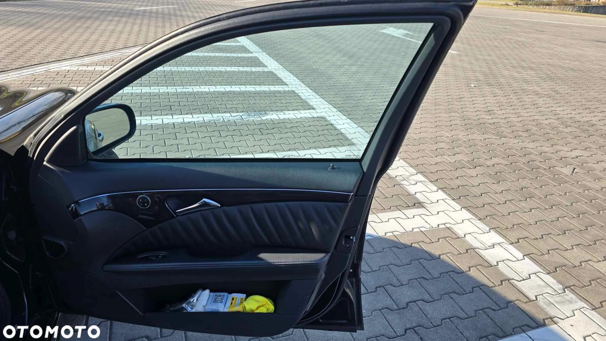 Mercedes-Benz Klasa E 500 4-Matic Avantgarde - 25