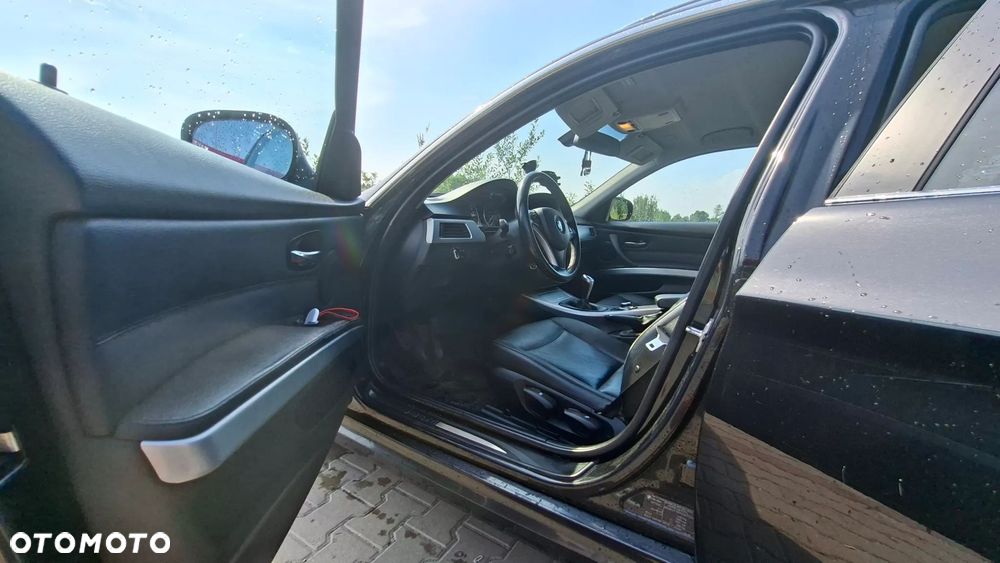 BMW Seria 3 320d xDrive DPF Edition Lifestyle - 9
