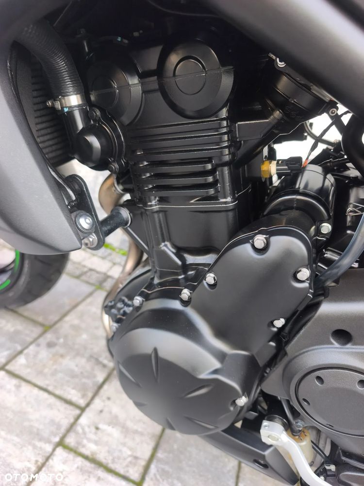 Kawasaki ER - 30