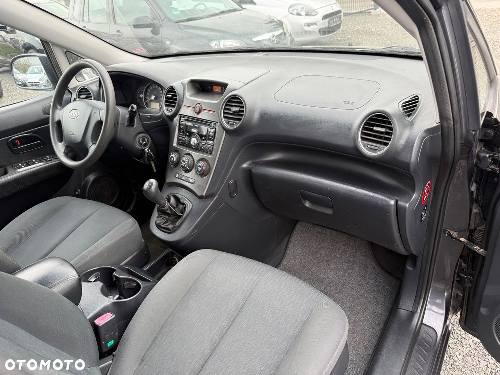 Kia Carens 2.0 CVVT EX - 11