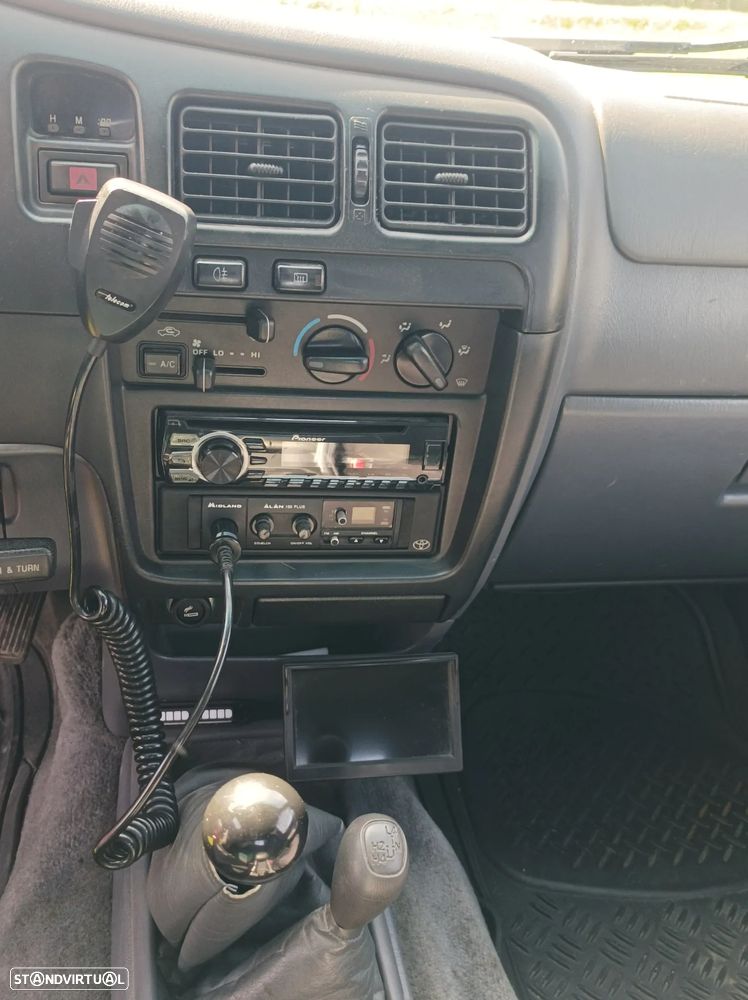 Toyota Hilux 2.5 D4-D Tracker - 6