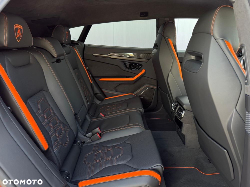 Lamborghini Urus - 17