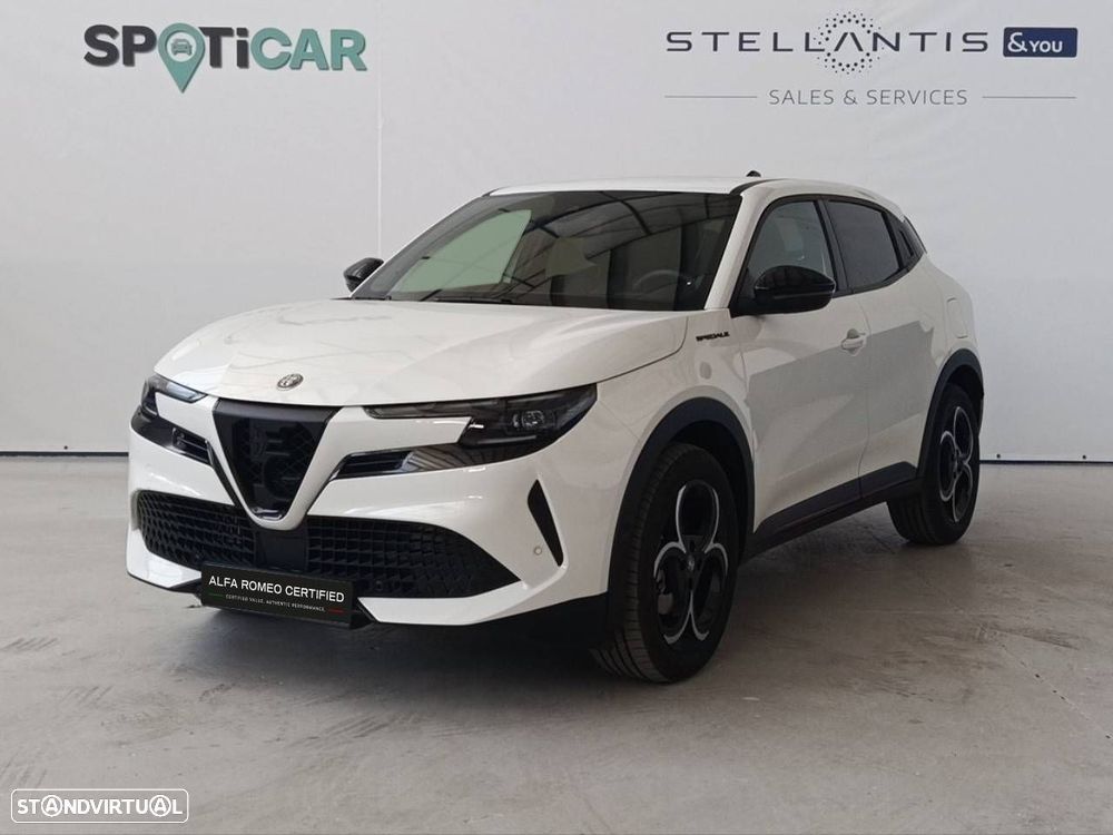 Alfa Romeo Junior 1.2 Speciale eDCT6 - 1