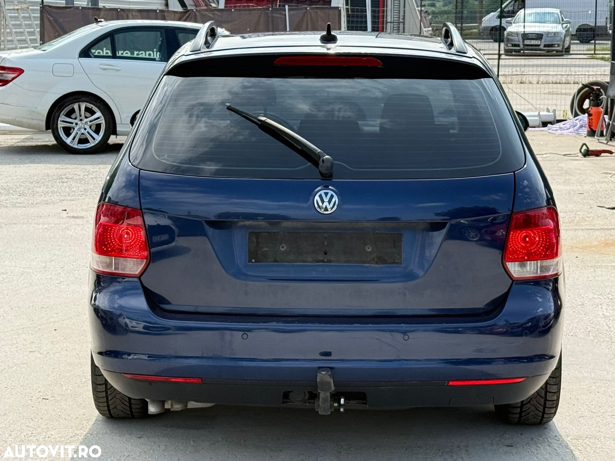 Volkswagen Golf 1.9 TDI Comfortline DSG - 4