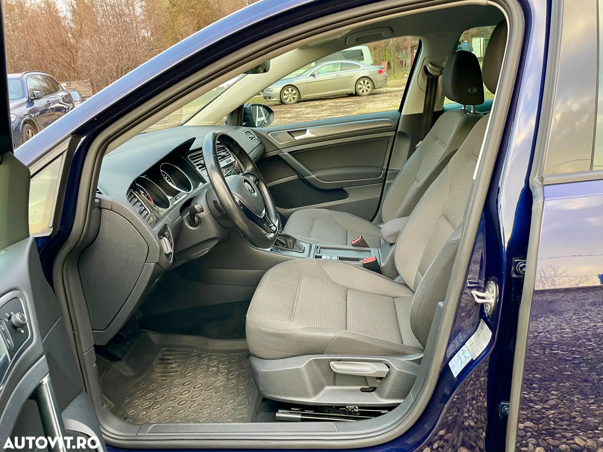 Volkswagen Golf 1.6 TDI DSG Highline - 11