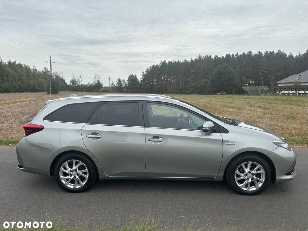Toyota Auris 1.8 HSD Luna - 7