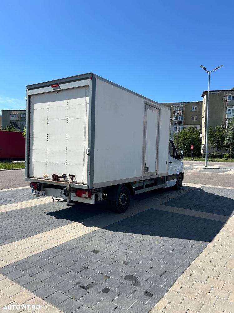 Mercedes-Benz Sprinter - 5