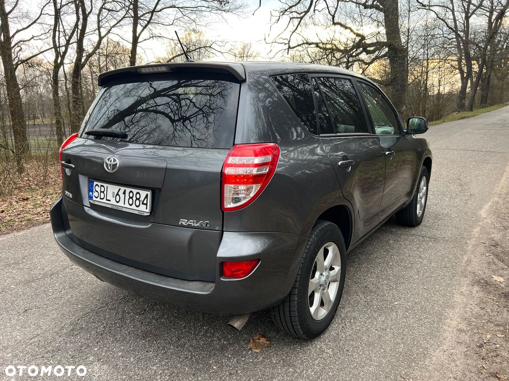 Toyota RAV4 2.0 VVT-i Sol - 12
