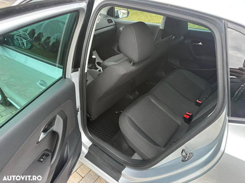 Volkswagen Polo 1.6 TDI Highline - 6