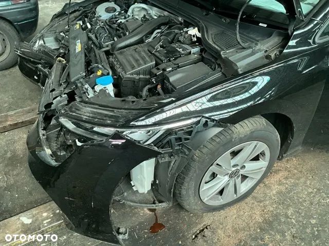 Volkswagen Golf VIII 1.5 eTSI mHEV Life DSG - 5