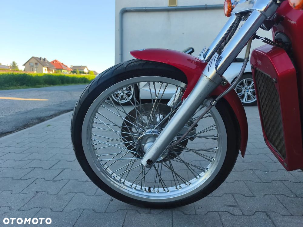 Suzuki VS - 8