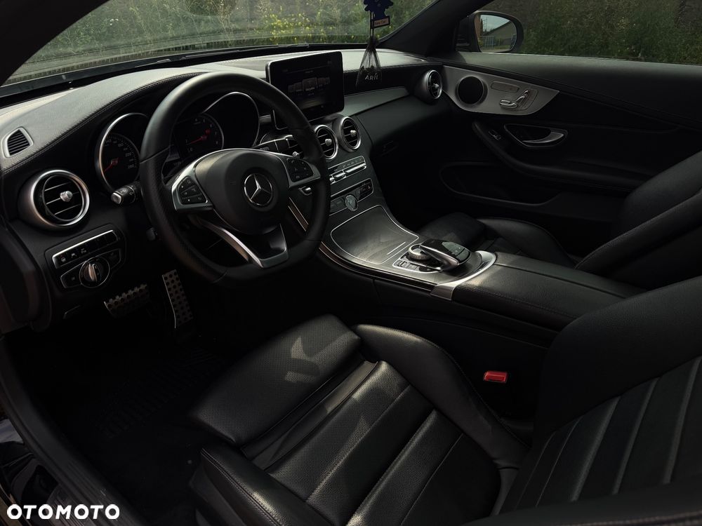 Mercedes-Benz Klasa C 300 4MATIC 9G-TRONIC - 22