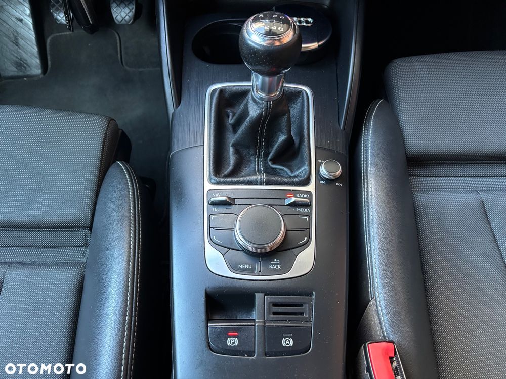 Audi A3 Sportback 1.4 TFSI S line Sportpaket - 37