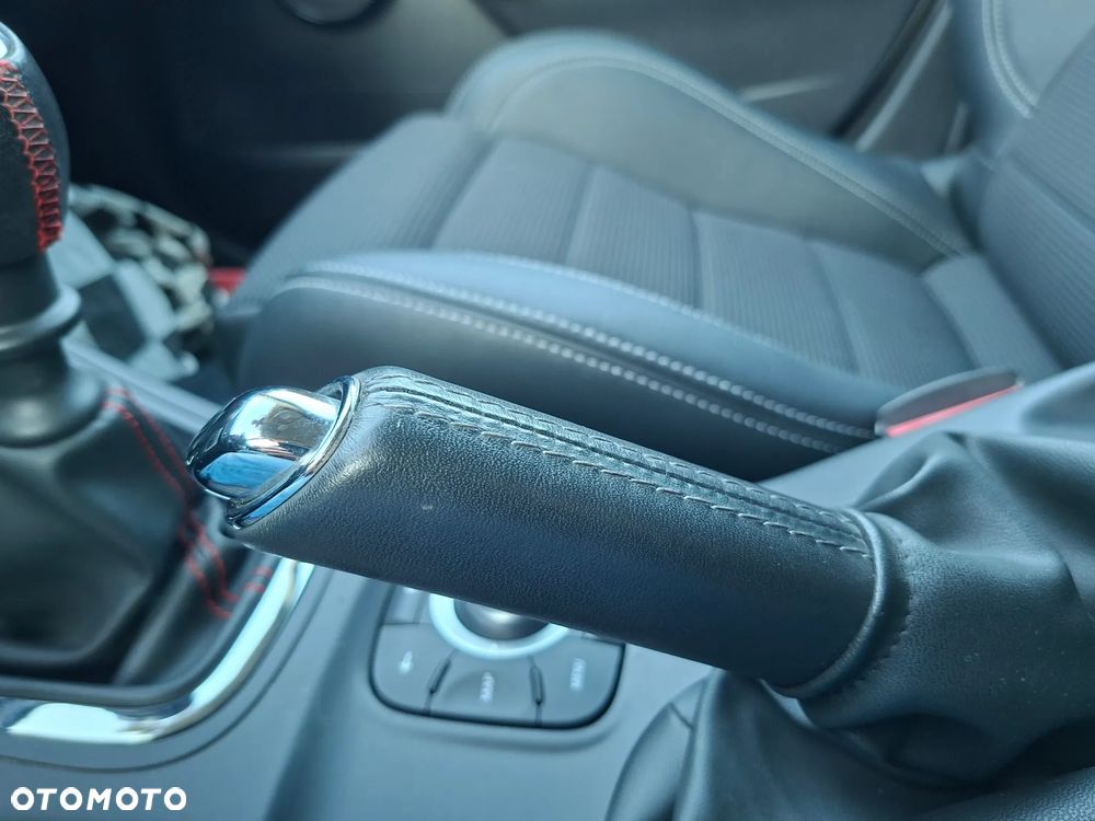 Renault Megane GT 220 EU6 - 6