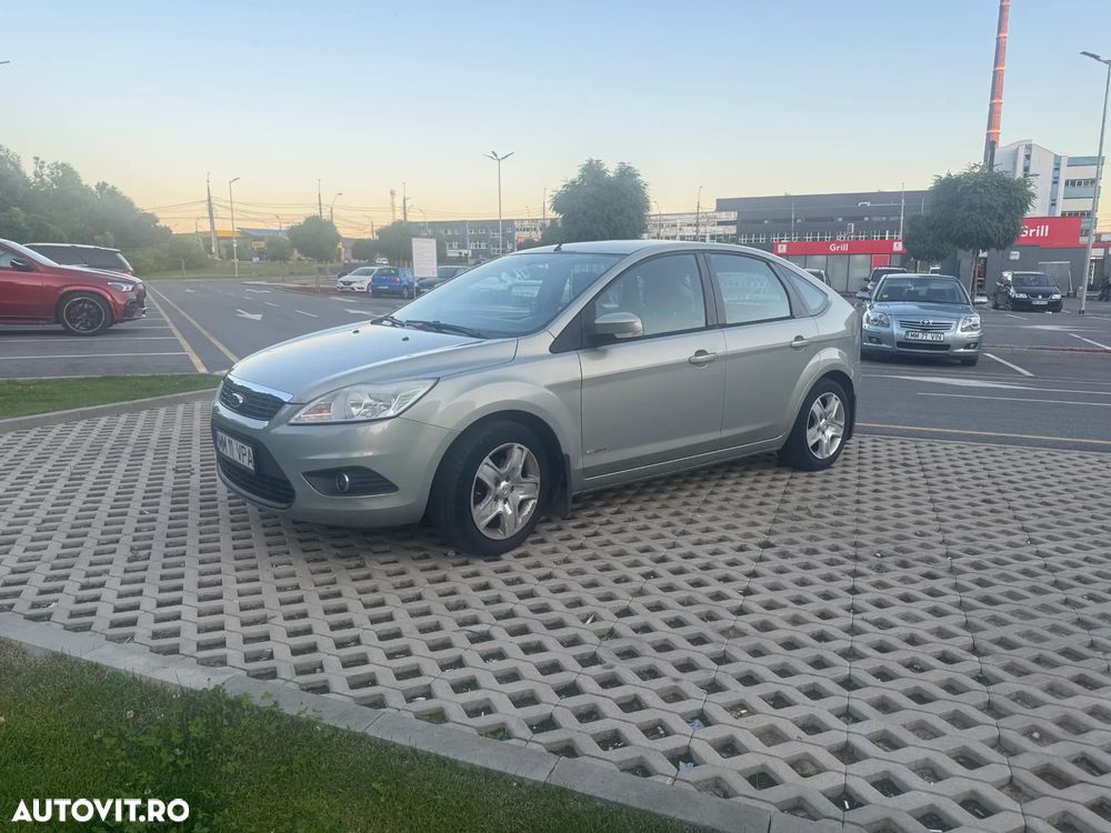 Ford Focus 1.4i Trend - 2
