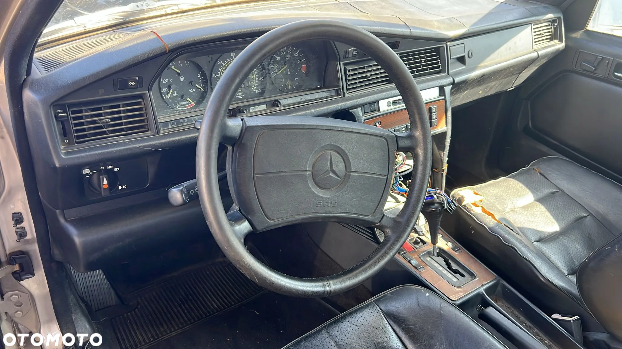 Mercedes-Benz W201 (190) - 11