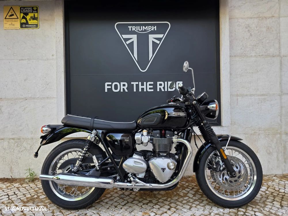 Triumph Bonneville T120 - 1