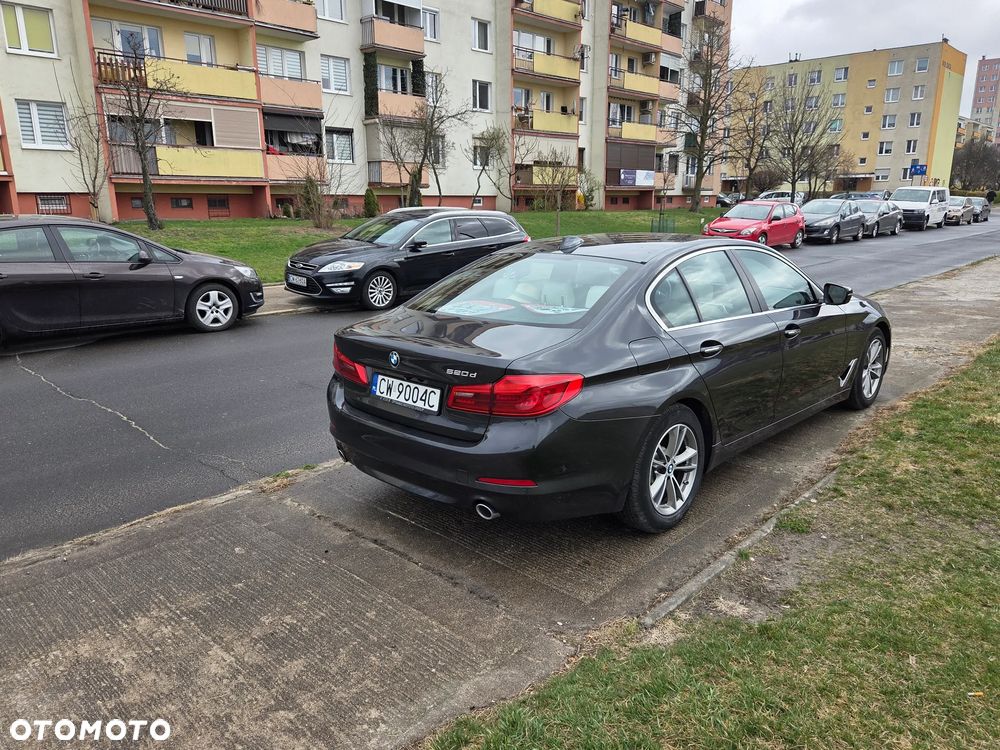 BMW Seria 5 520d Efficient Dynamics - 8