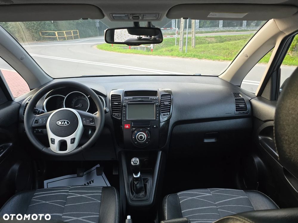 Kia Venga 1.6 CVVT Fifa World Cup Edition - 21