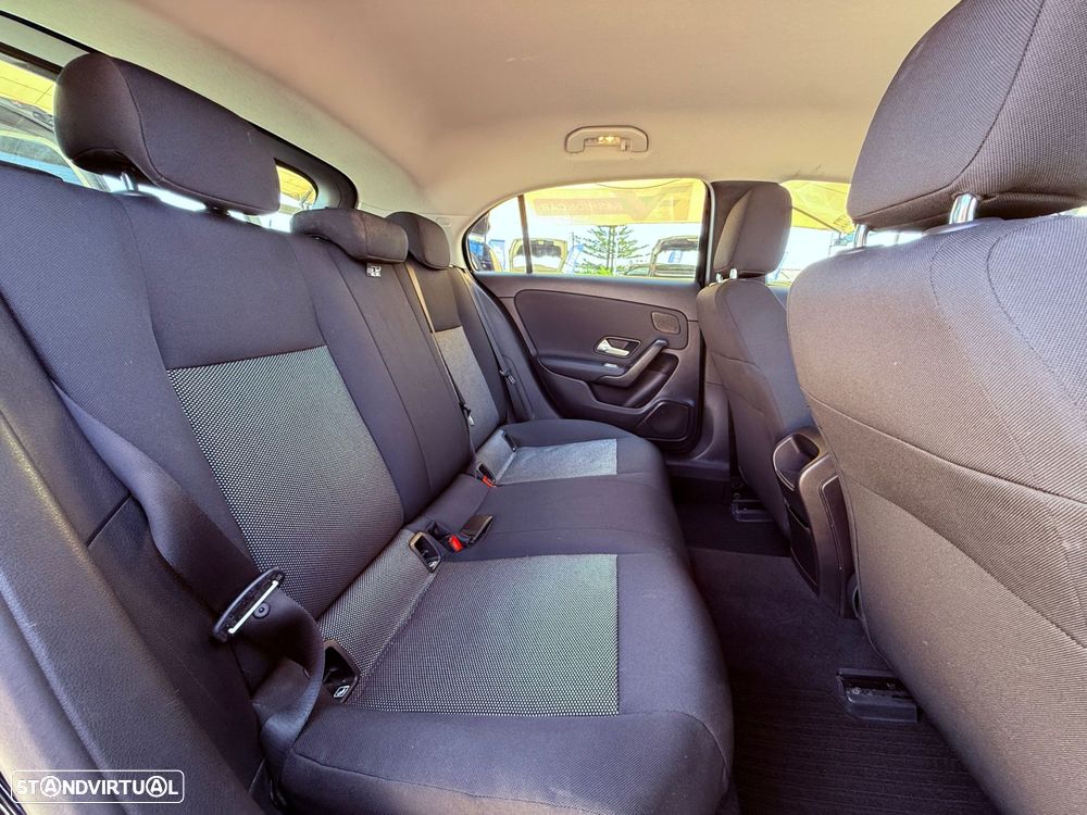 Mercedes-Benz A 180 d Business Solutions - 28