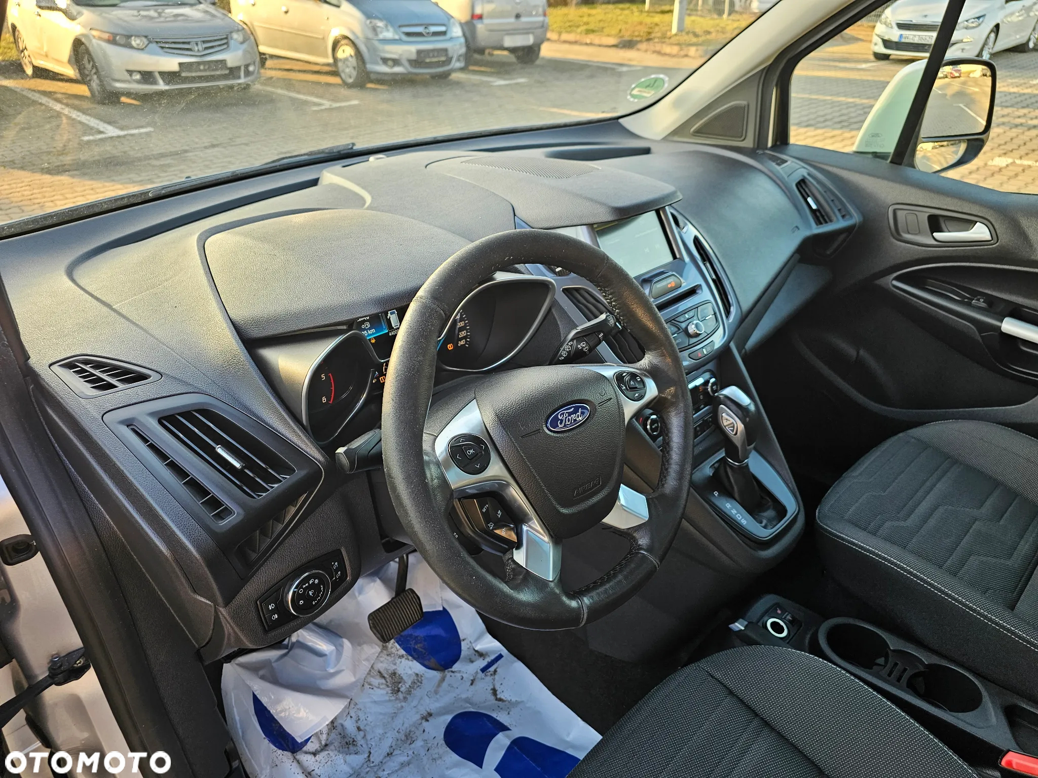 Ford Tourneo Connect Grand - 21