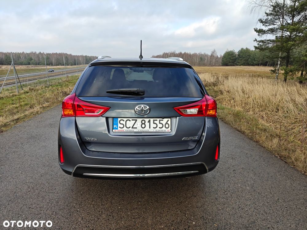 Toyota Auris 1.4 D-4D Premium Comfort - 8