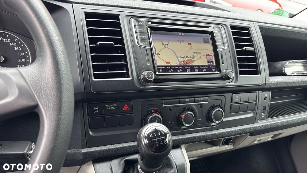 Volkswagen Transporter T6 - 14