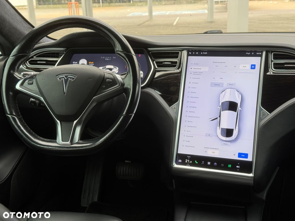 Tesla Model S - 11